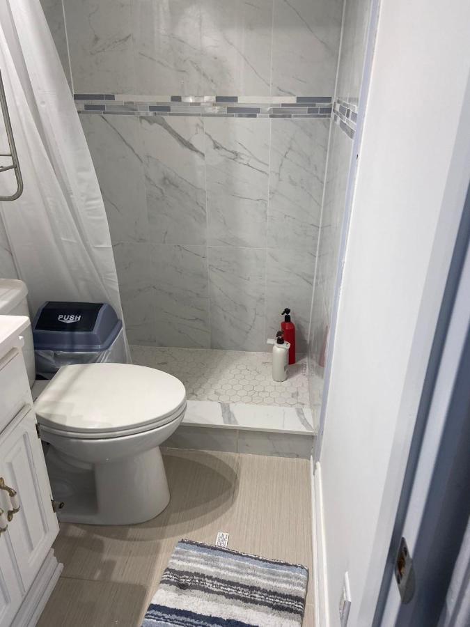 Budget Quad Room With En Suite Bathroom 36B Toronto Dış mekan fotoğraf
