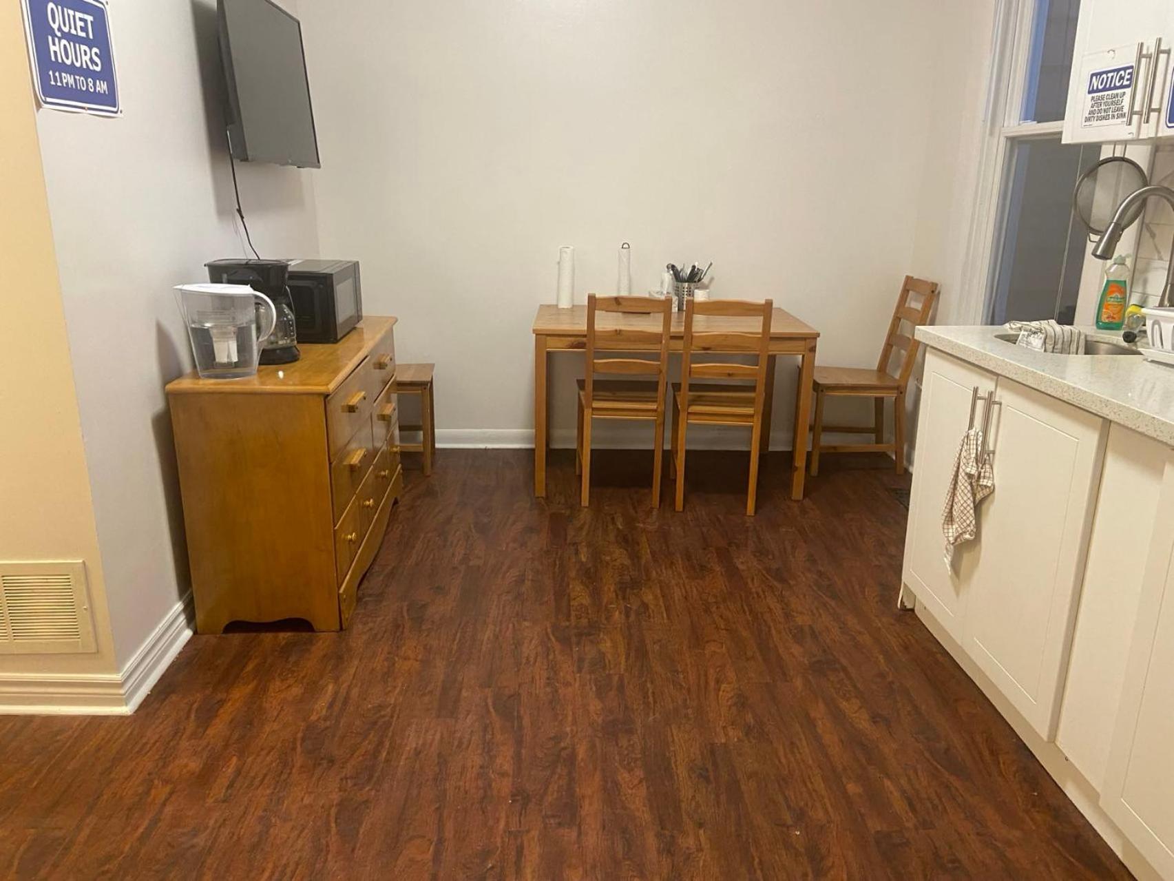 Budget Quad Room With En Suite Bathroom 36B Toronto Dış mekan fotoğraf